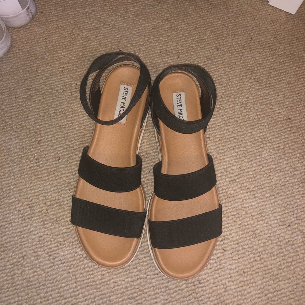 Steve Madden black platform sandals!